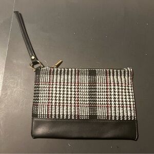 A New Day Women’s Houndstooth Faux Leather Zipper Wristlet Black